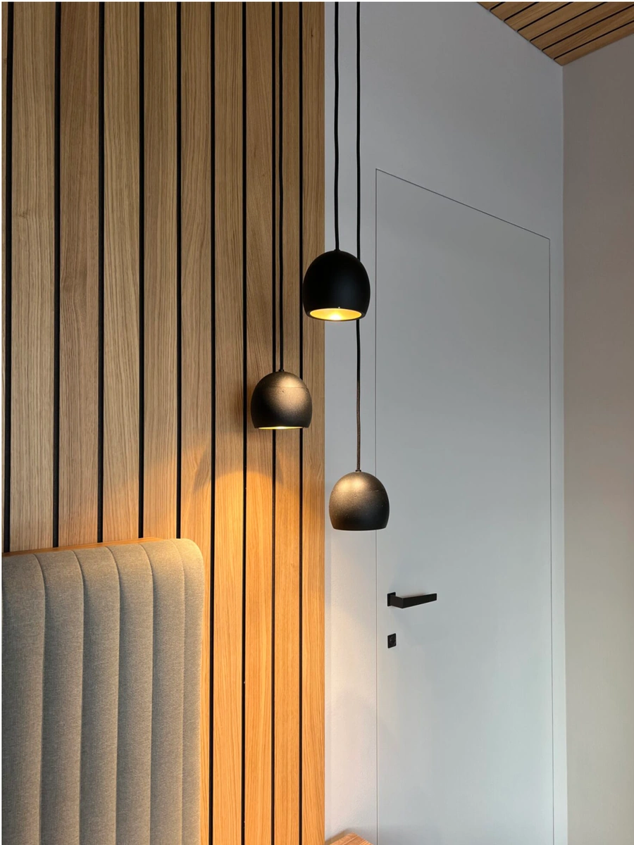 Lineawood feature wall in a contemporary bedroom