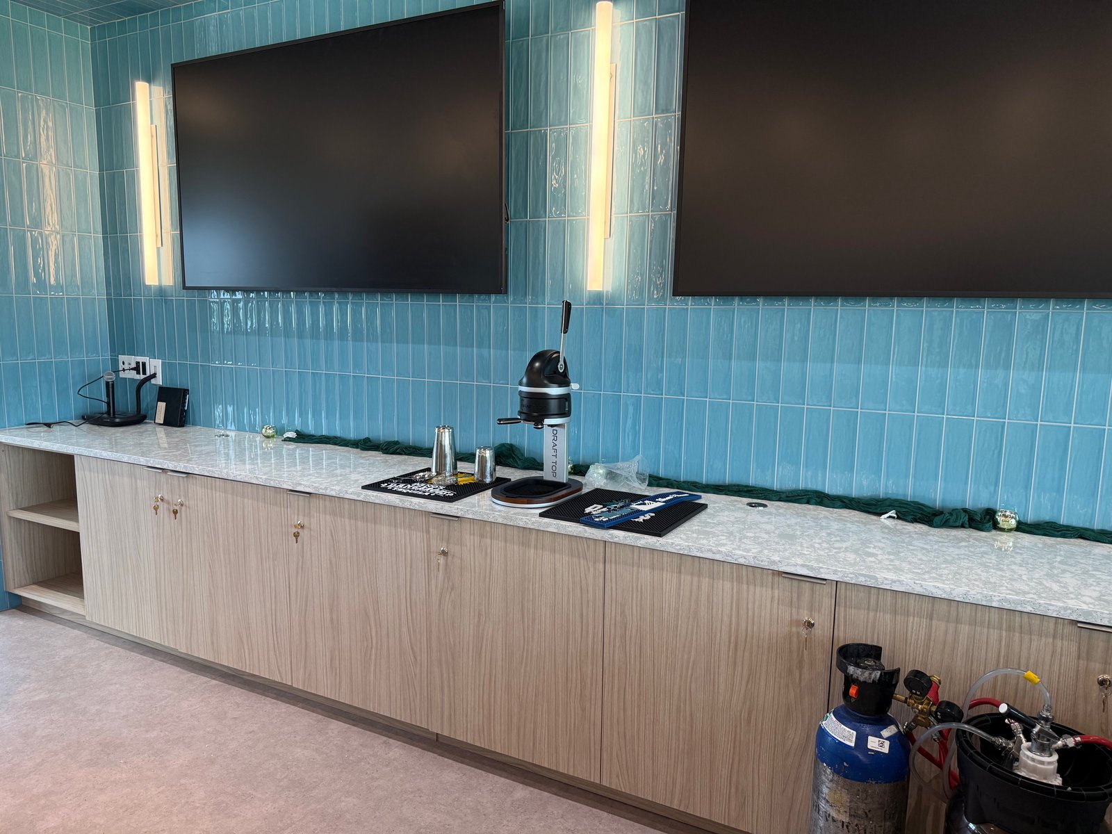 Daytona Beach Club Bar