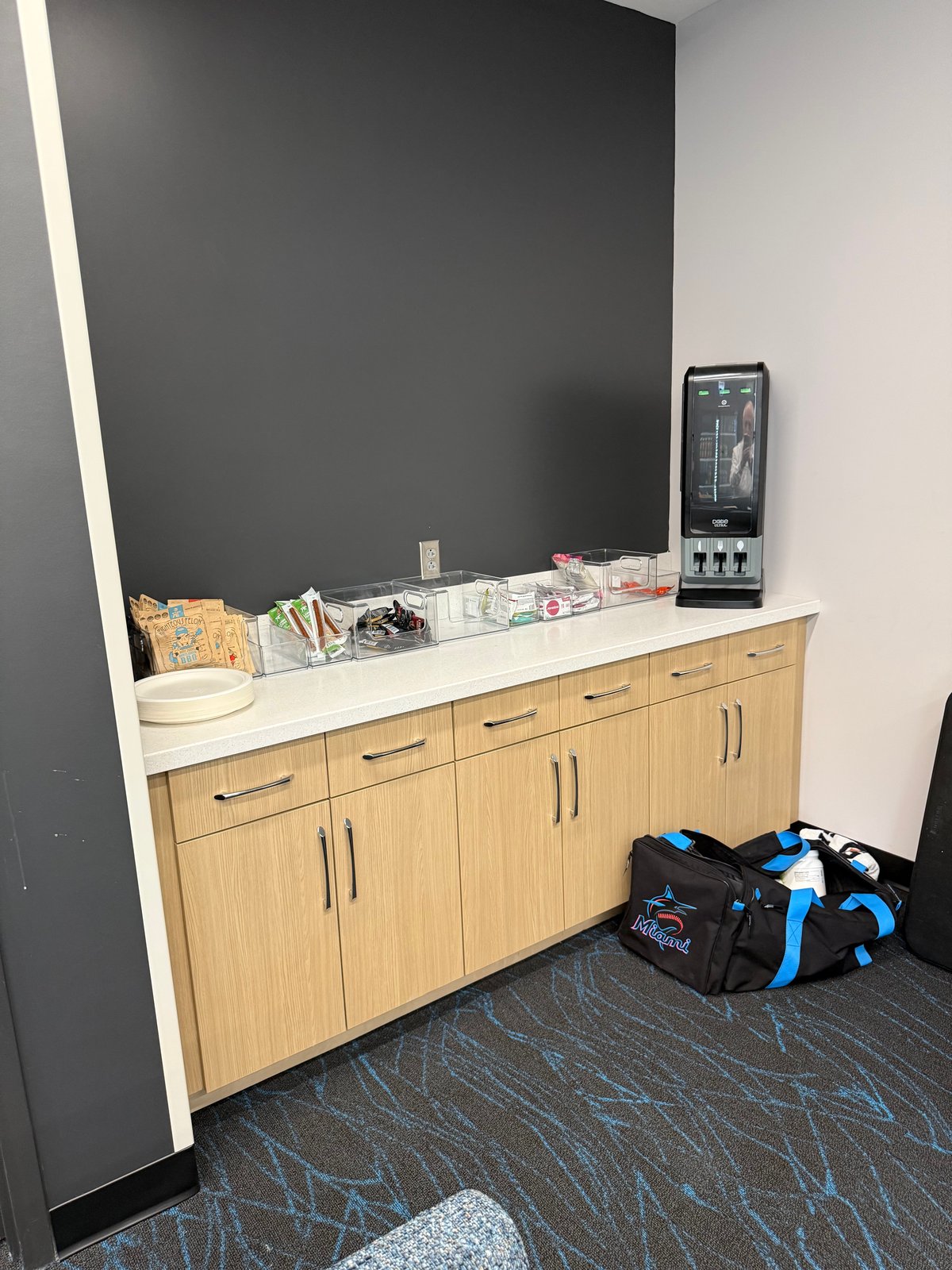 Marlins Snack Station